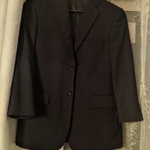 Boys suit - Picture 5 of 5
